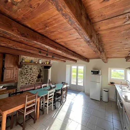 Holiday home Grand Confortable En Auvergne - Belle Vue *