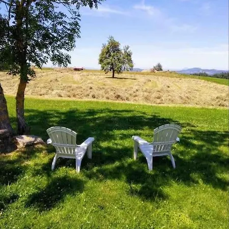 Nyaraló Grand Confortable En Auvergne - Belle Vue Brousse