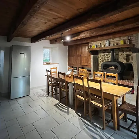 Grand Confortable En Auvergne - Belle Vue